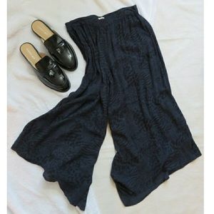 Urban Outfitters Capris Silence + Noise